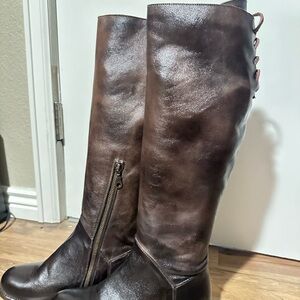 NEW BedStu modern classic handmade leather equestrian style boot. Size 7.